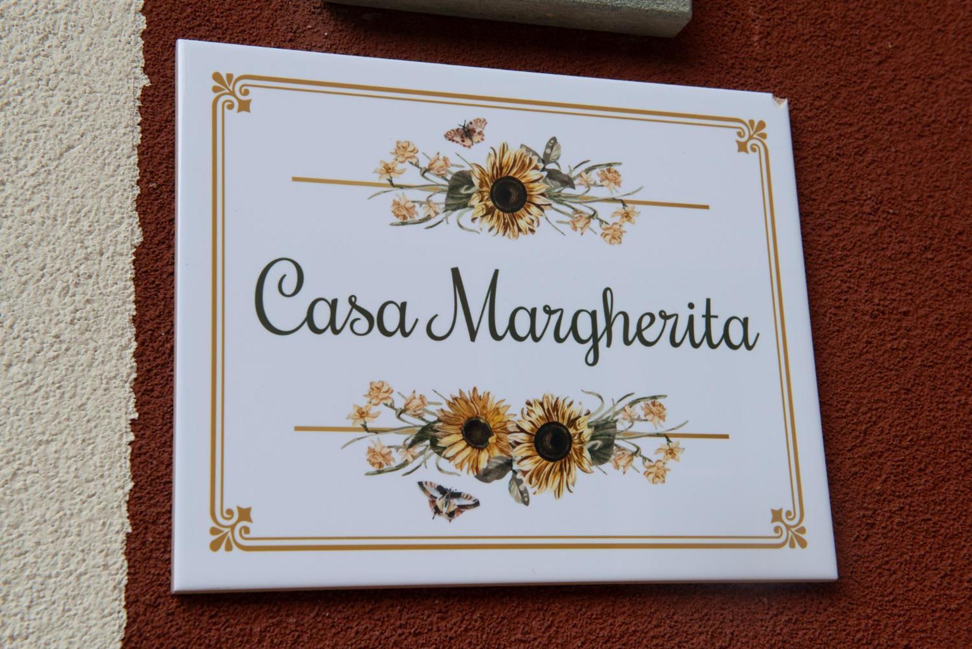 Welcomely - Casa Margherita 瓦伦纳 外观 照片